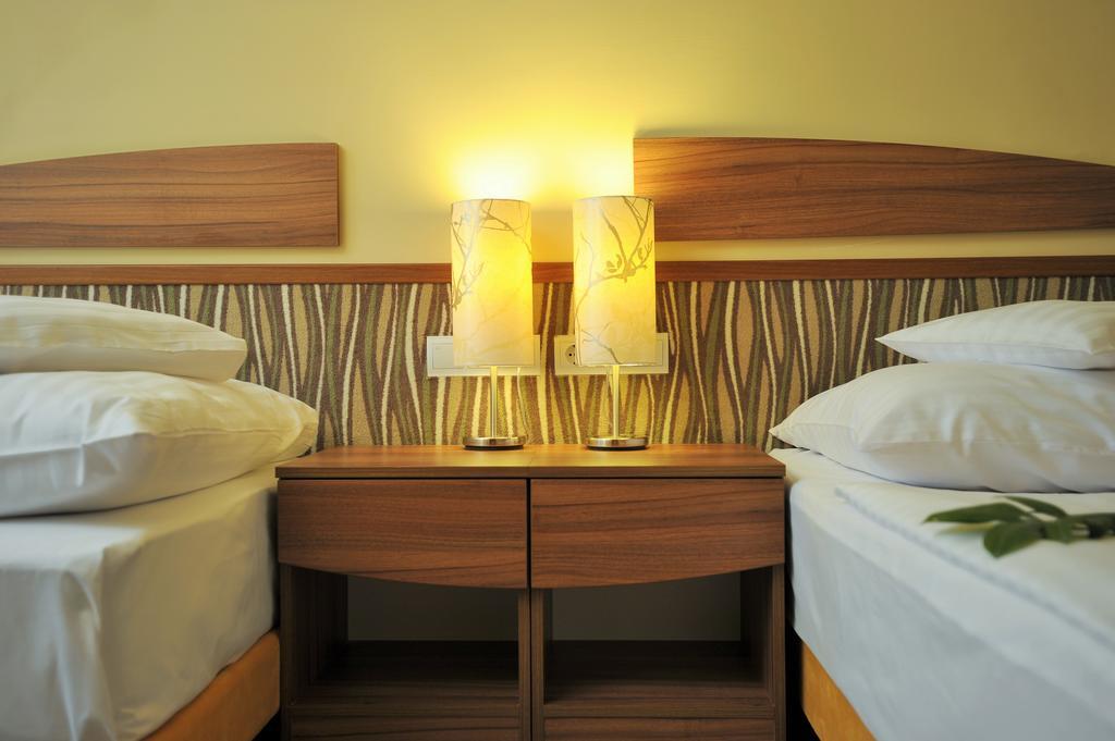 Park Hotel Gyula Luaran gambar